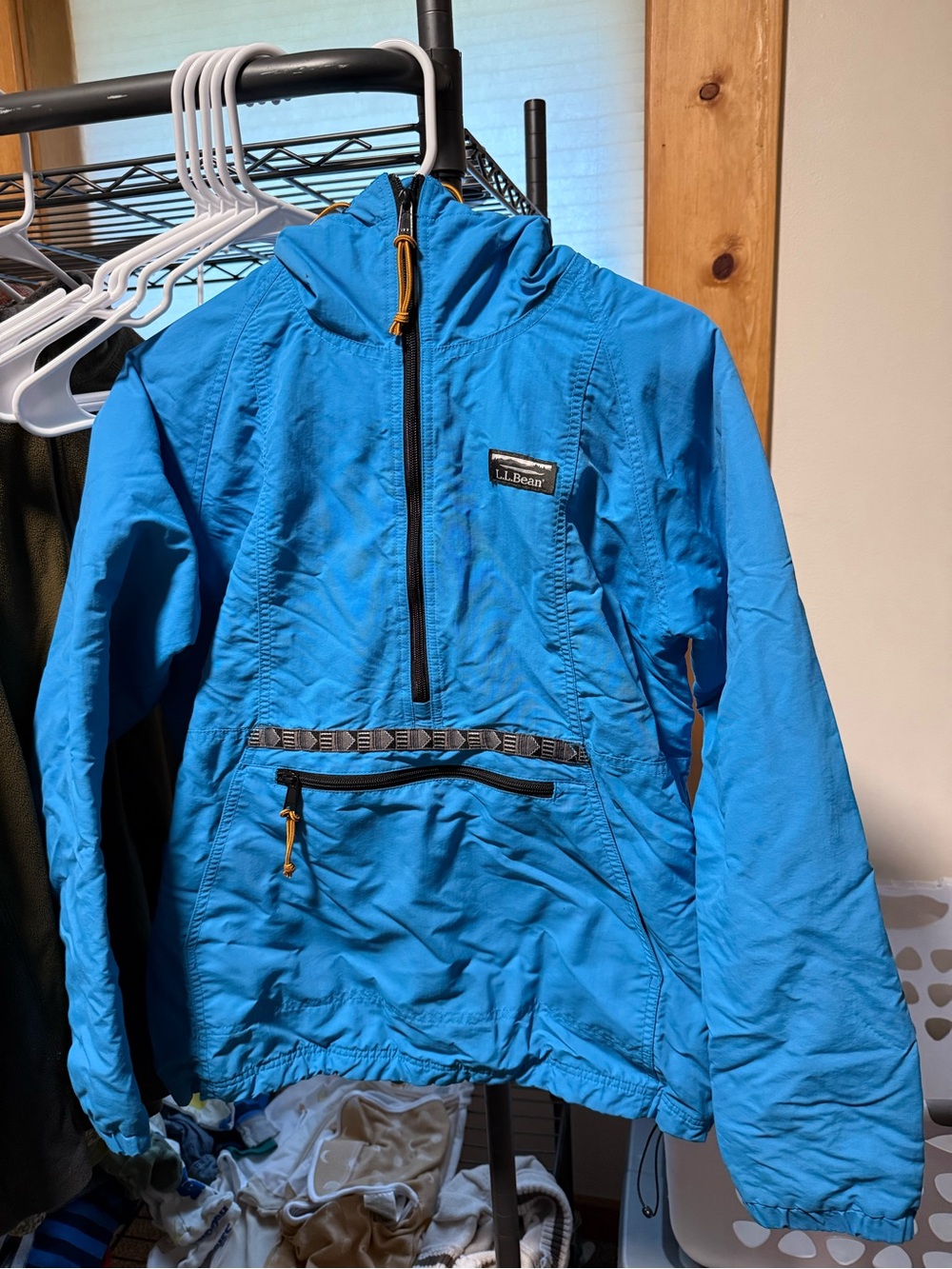 L.L. Bean Women’s ' Bright Blue Hooded Half-Zip Rain Anorak